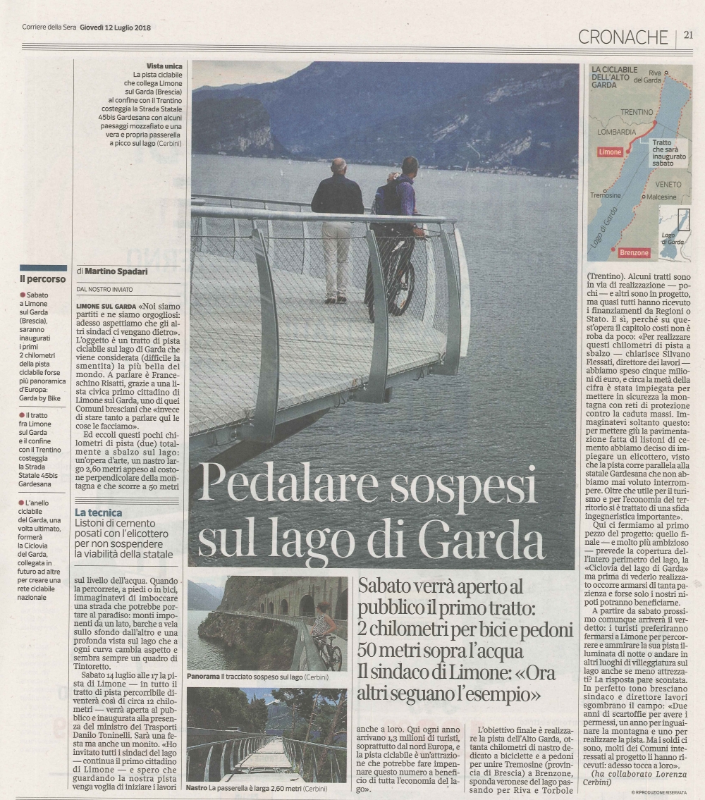 Pedalare sospesi sul lago di Garda